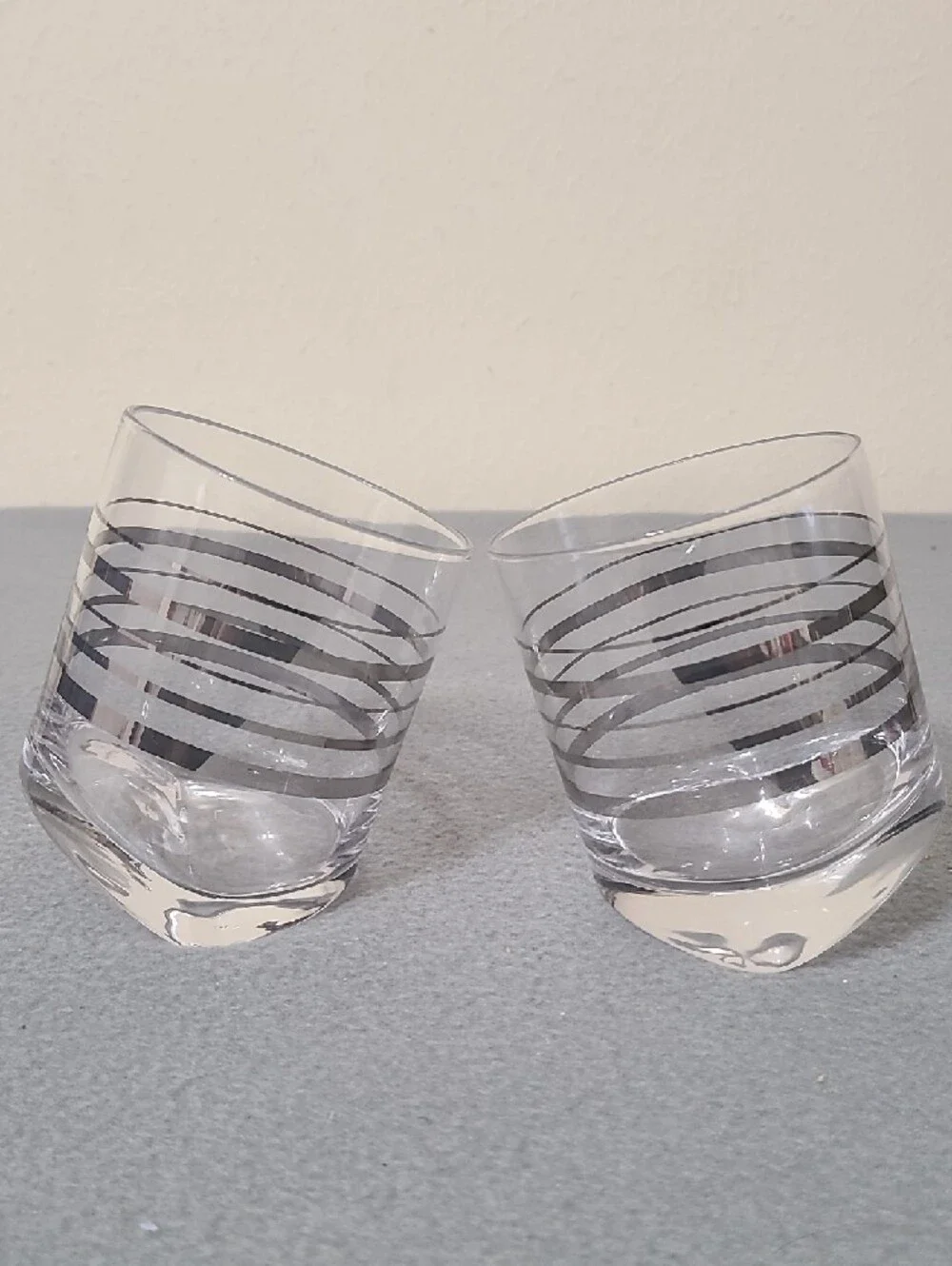 2 Tilted Whiskey Glasses‎ Bourbon Clear Glass Tumblers Barware Silver Stripes